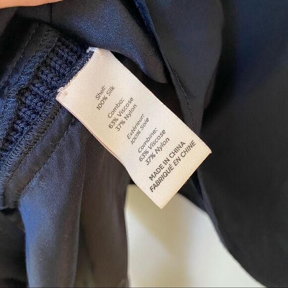 Cinq à Sept 100% Silk Sleeveless V Neck Top Dark Navy Blue Tank Shirt XS - Picture 6 of 15